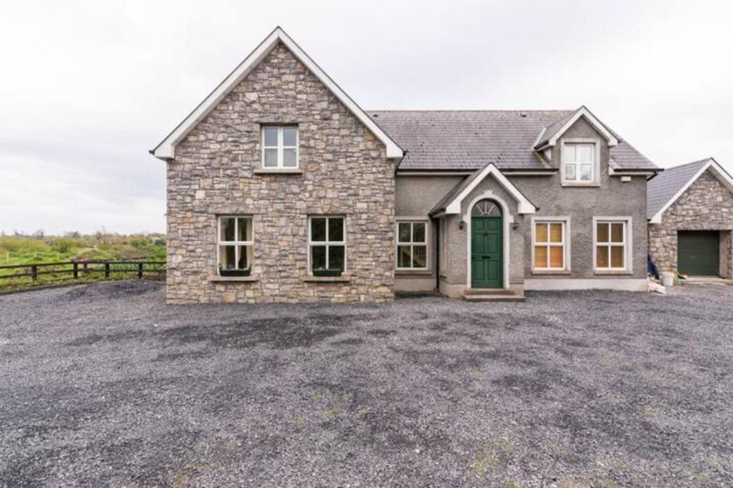 Ballinasloe Guest House In The Heart Of The Country Экстерьер фото
